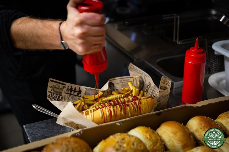 hot-dog-obradys-irish-pub-marseille